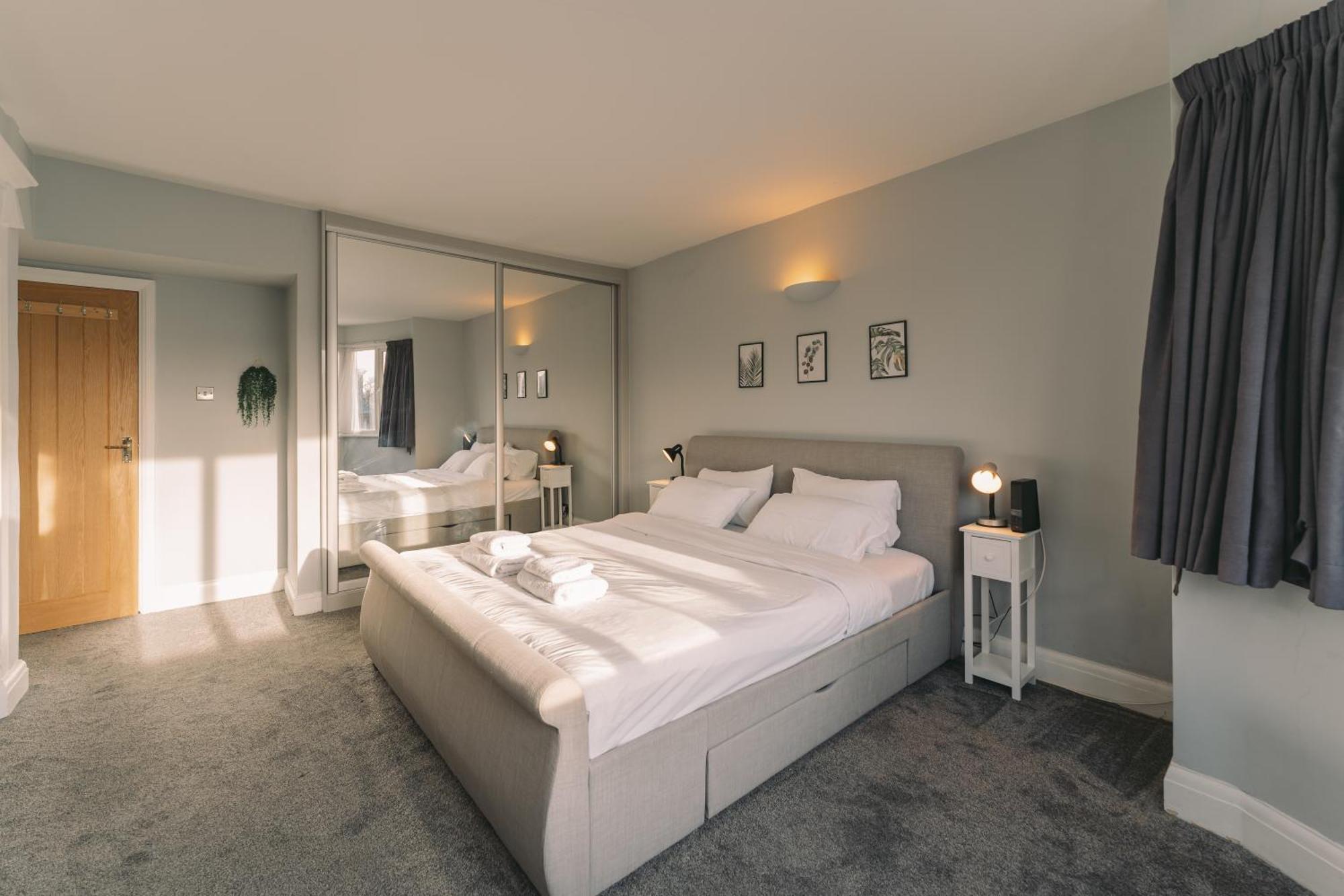 Modern Flat By The Underground. Apartment Londra Exterior foto